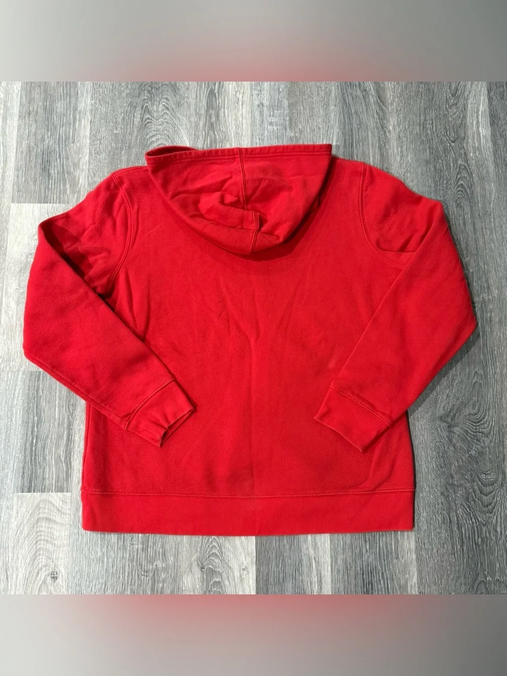 GAP bold red